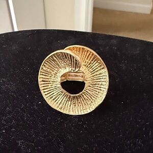Gold Spiral stretchable ring - Women Jewelry